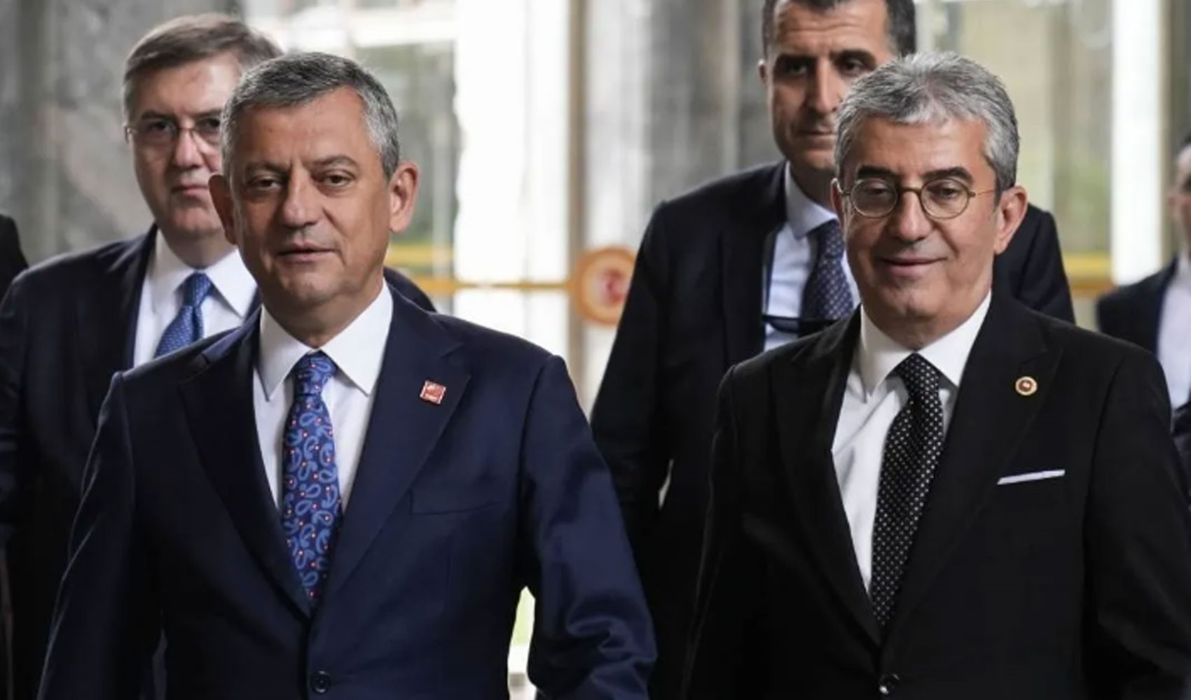 Özgür Özel'den tedbir kararı kaldırılan Gökhan Günaydın adımı: TBMM Başkanlığına yazı gönderdi