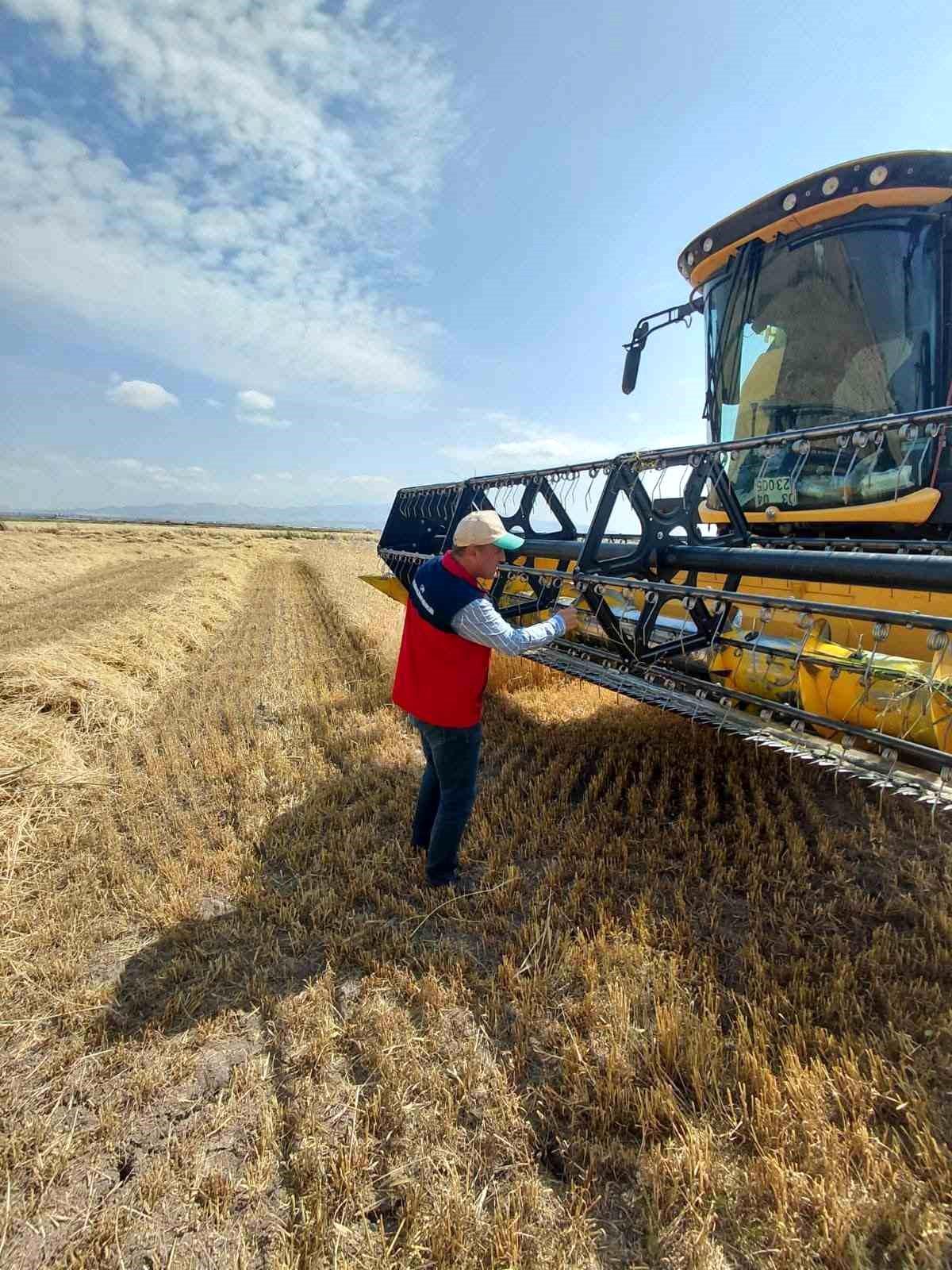 Hububat hasadı yapılan bölgelerde biçerdöver kontrolleri sürüyor