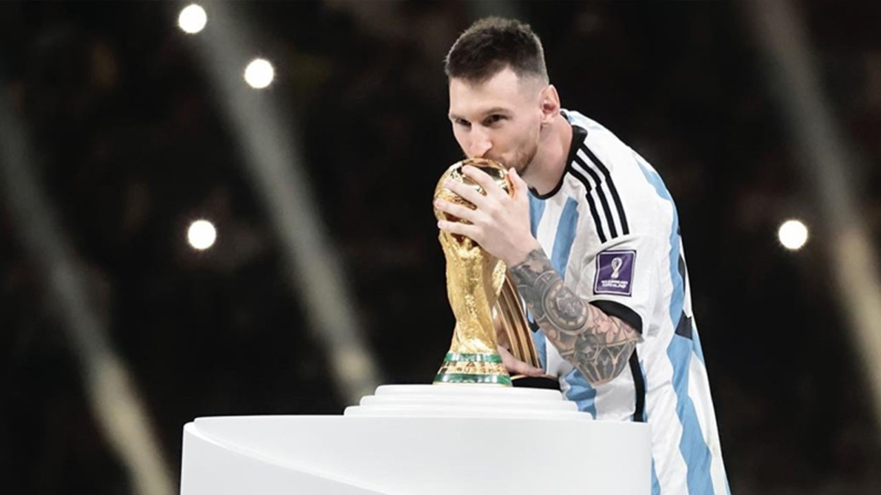 Göz kamaştıran kanat oyuncusundan oyunu yöneten isme: Messi’nin evrimi