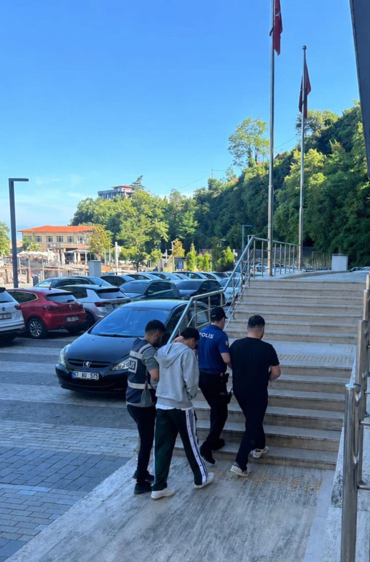 Zonguldak'ta fuhuş operasyonu; 2 tutukluma