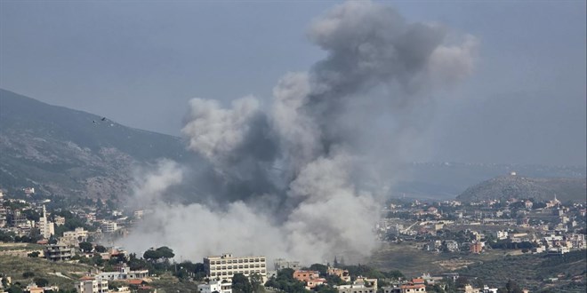 İsrail ordusunun Lübnan'ın güneyine düzenlediği saldırılarda 5 kişi öldü
