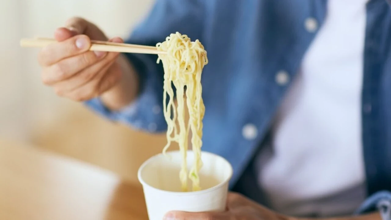 14 ülkede noodle paniği: Avrupa'da 100'den fazla salmonella vakası bildirildi