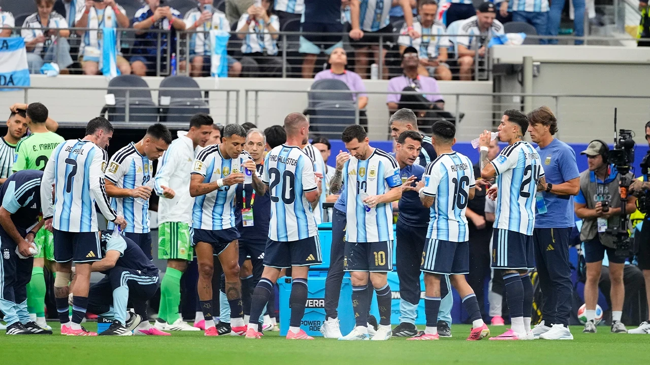 Arjantin'den sürpriz Messi kararı: Scaloni basın toplantısında açıkladı