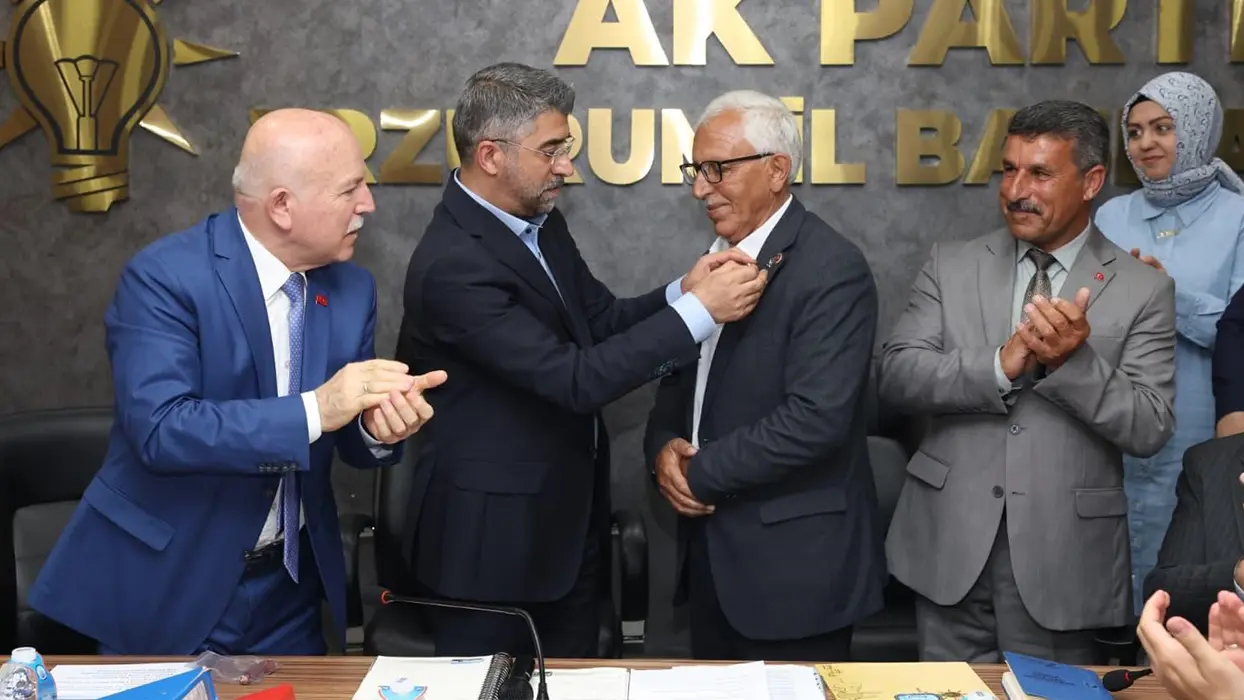 CHP'de çözülme sürüyor! İstifa edip AK Parti'ye katıldı
