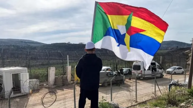 Dürziler ile çatışmaların ardından İsrail Suriye'ye saldırdı