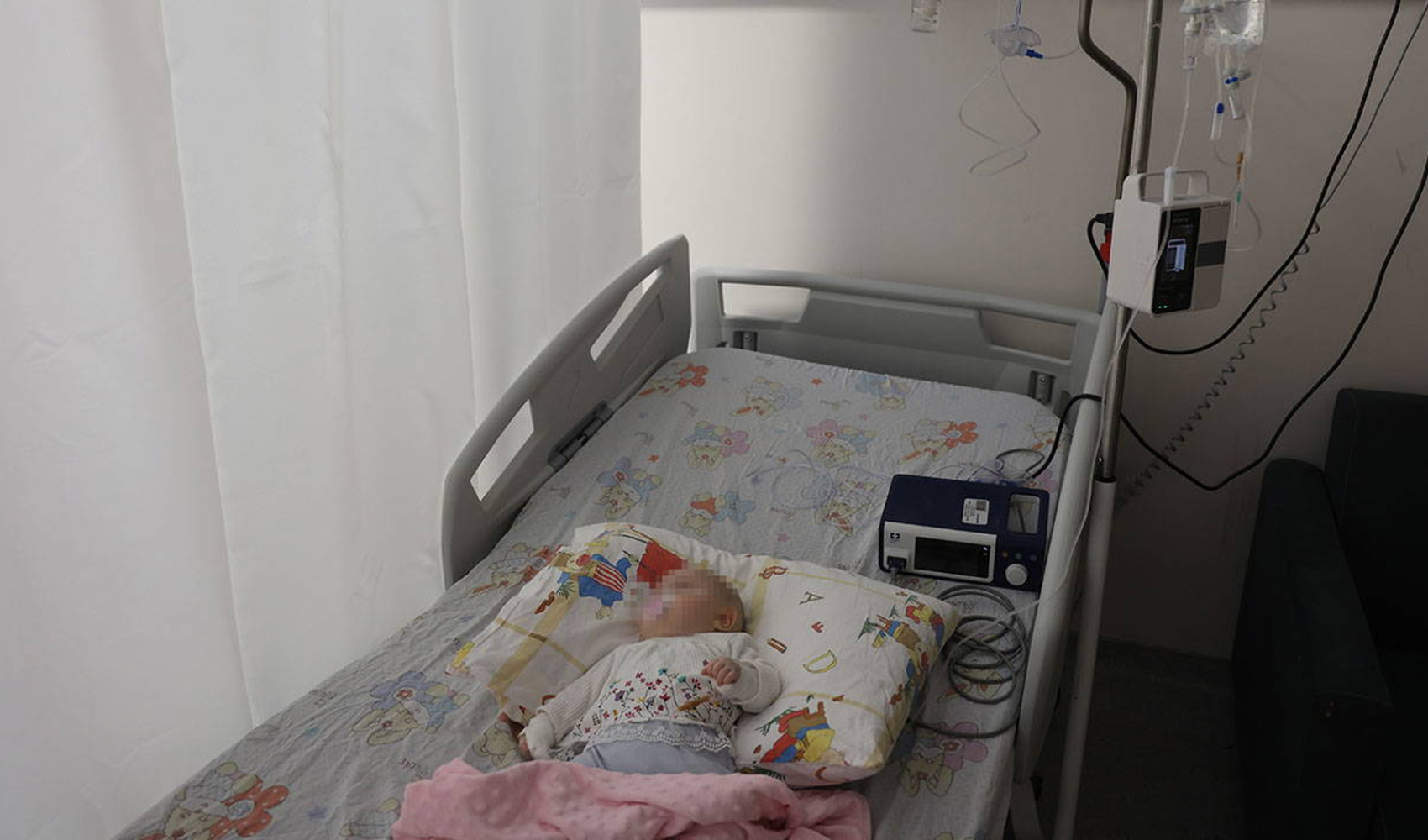 Hastanede bebek hastaya müdahale skandalı