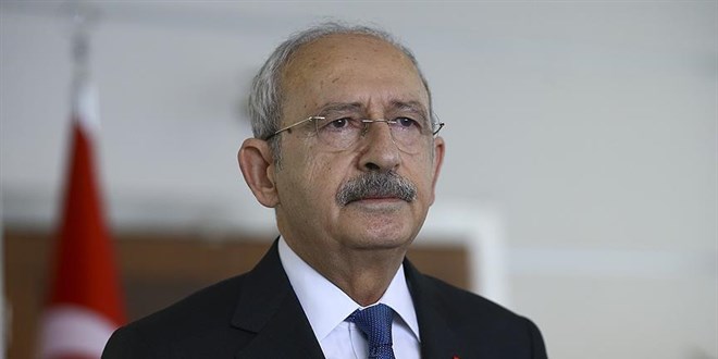 CHP'de 26 il başkanı görevden alındı