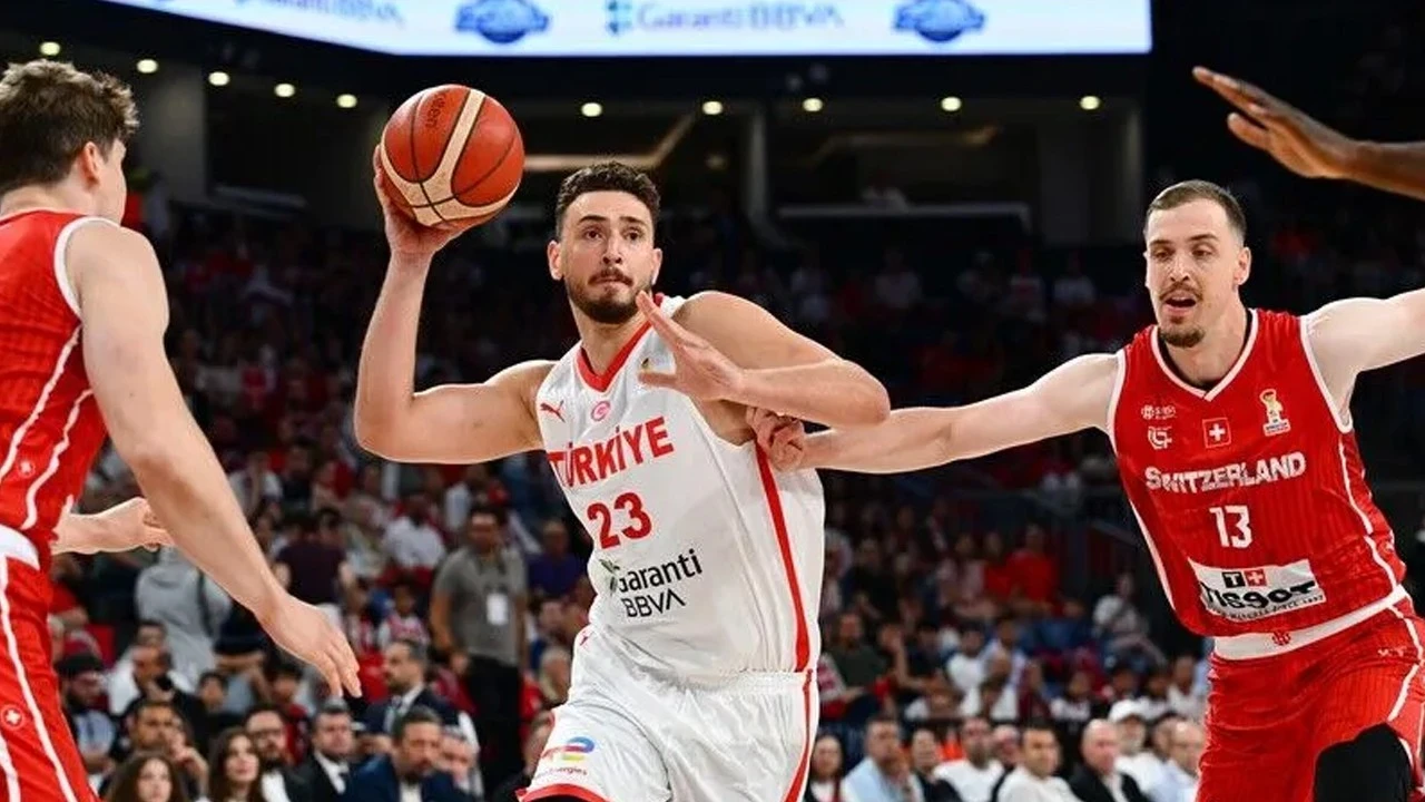 A Milli Basketbol Takımı ilk turu lider bitirdi