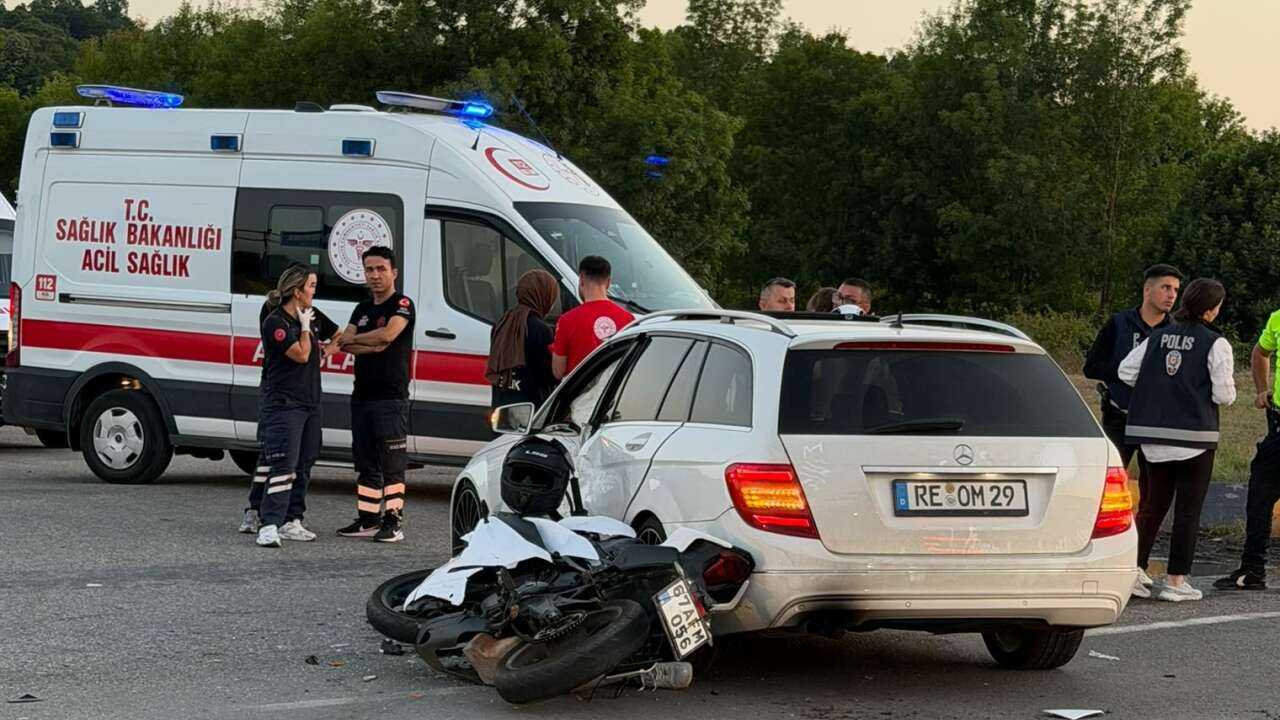 Zonguldak'ta feci kaza: 23 yaşındaki genç sürücü kurtarılamadı