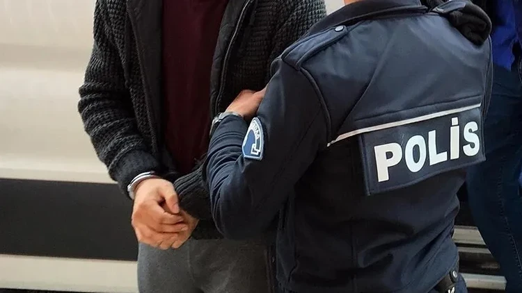 Kırmızı bültenle aranan 27 ve ulusal seviyede aranan 38 şüpheli Türkiye'ye iade edildi
