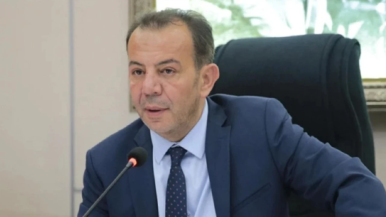 Cemil Tugay'ın ardından Tanju Özcan da CHP'den istifa etti