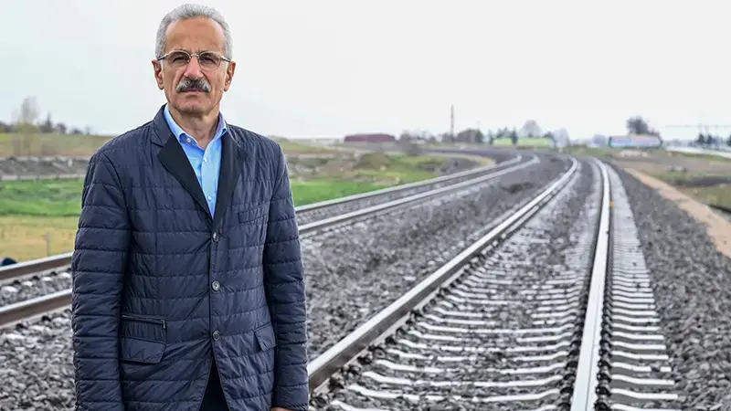 Bakan Uraloğlu: Osmaneli-Bursa hattında yakında test sürüşlerine başlayacağız