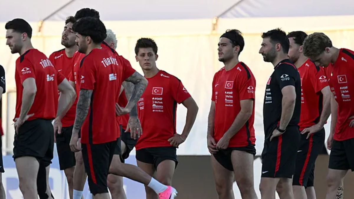 SON DAKİKA: TFF açıkladı: 2 futbolcu Milli Takım kampından ayrılıyor