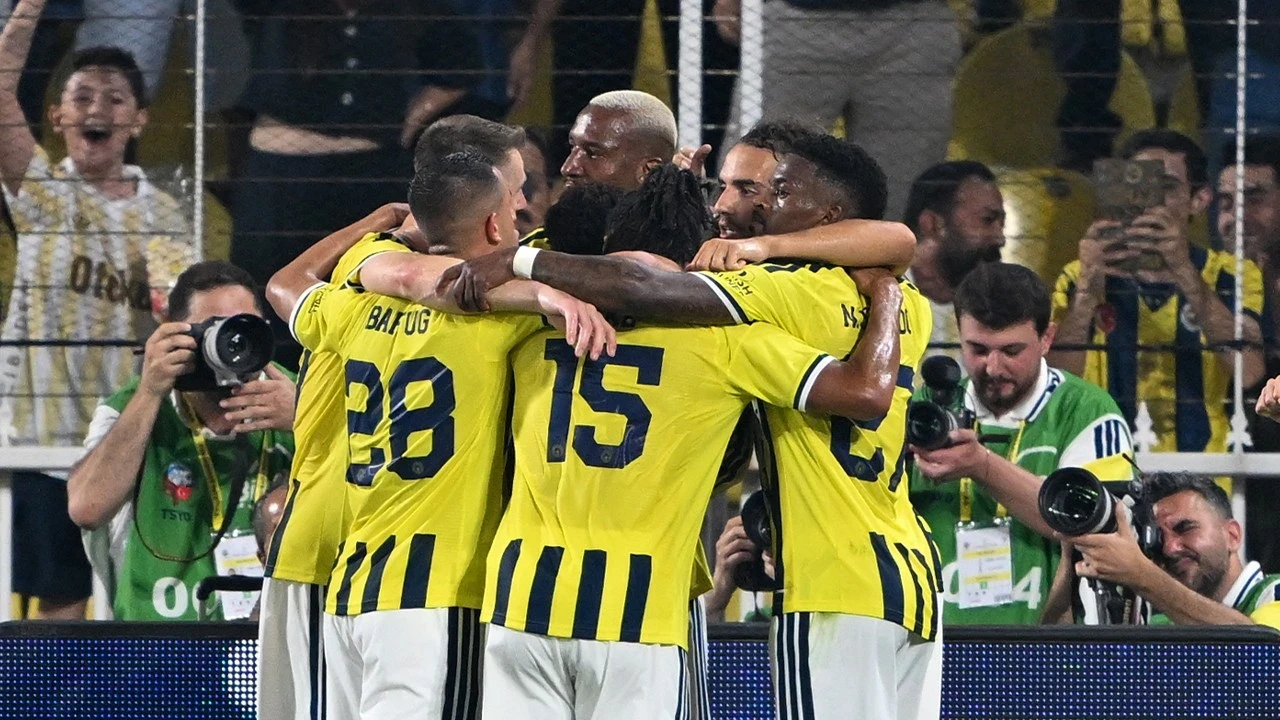 Fenerbahçe'de kontenjan krizi! 3 yıldızdan 2'si gidebilir