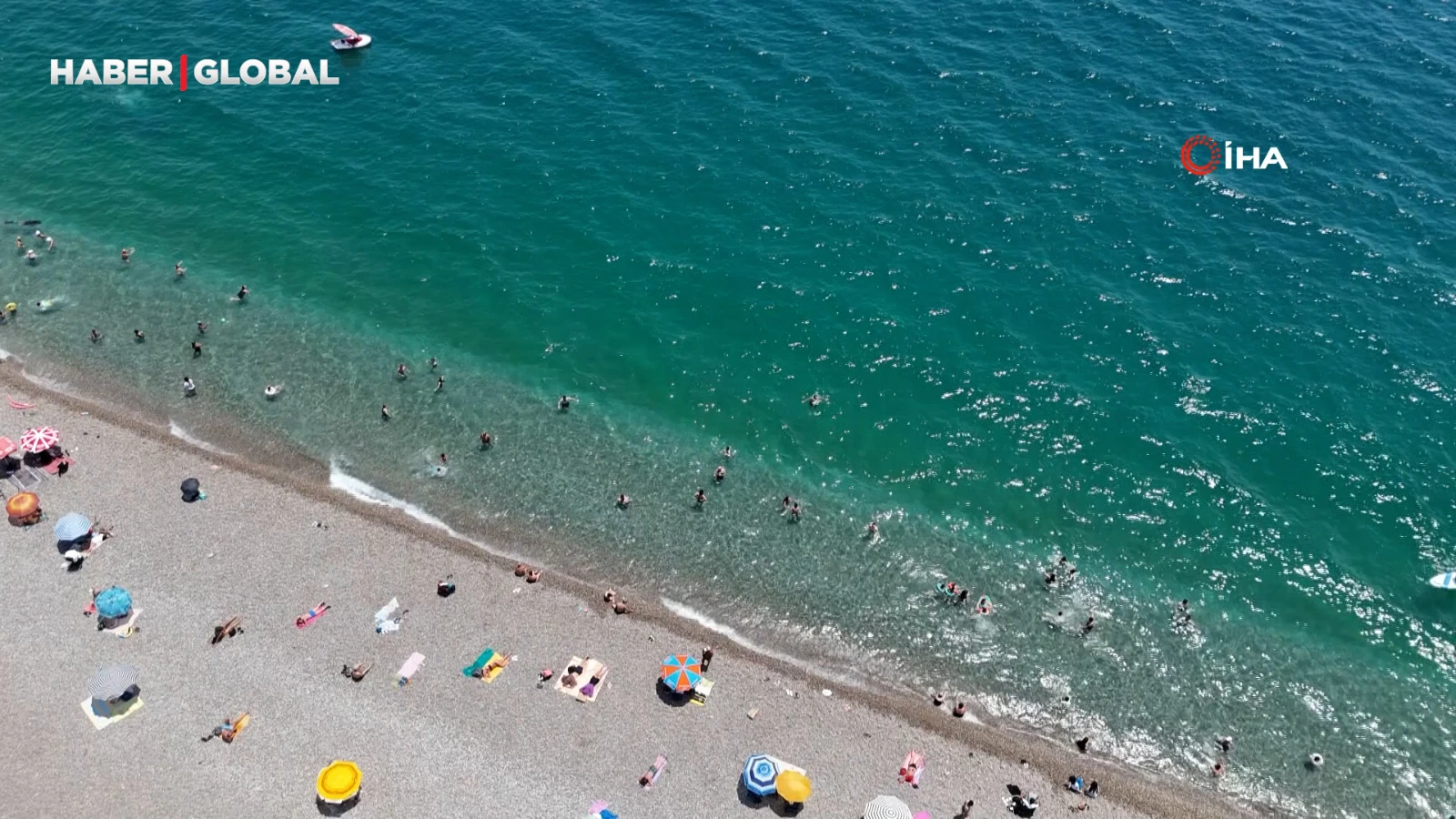 Antalya'da termometreler 38 dereceyi gösterdi, sahiller doldu