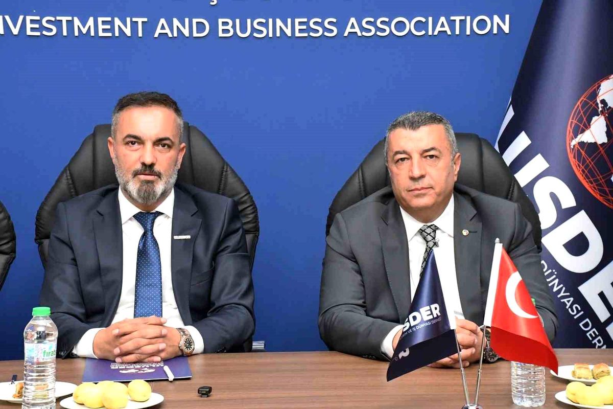 Özcan'dan Ulusder'e ziyaret