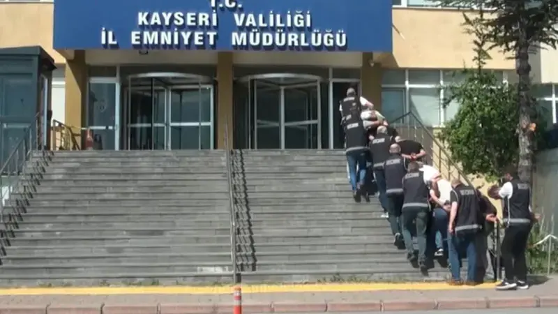 Kayseri merkezli 6 ilde ‘ehliyet sınavında’ usulsüzlük soruşturması; 15 tutuklama