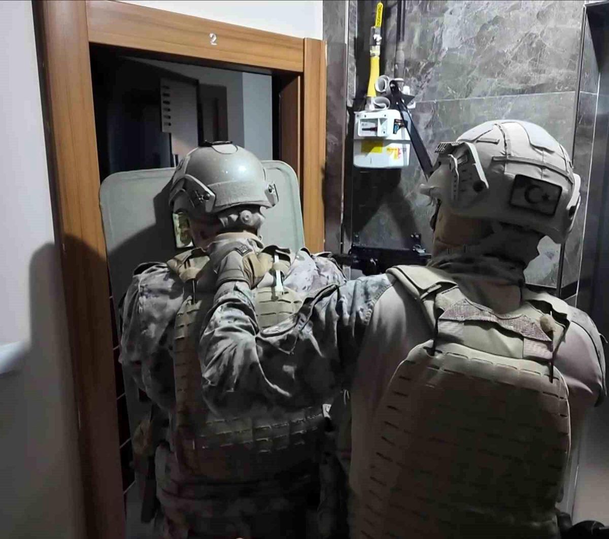 Fuhuş çetesine darbe: 18 kadın kurtarıldı, 14 tutuklama