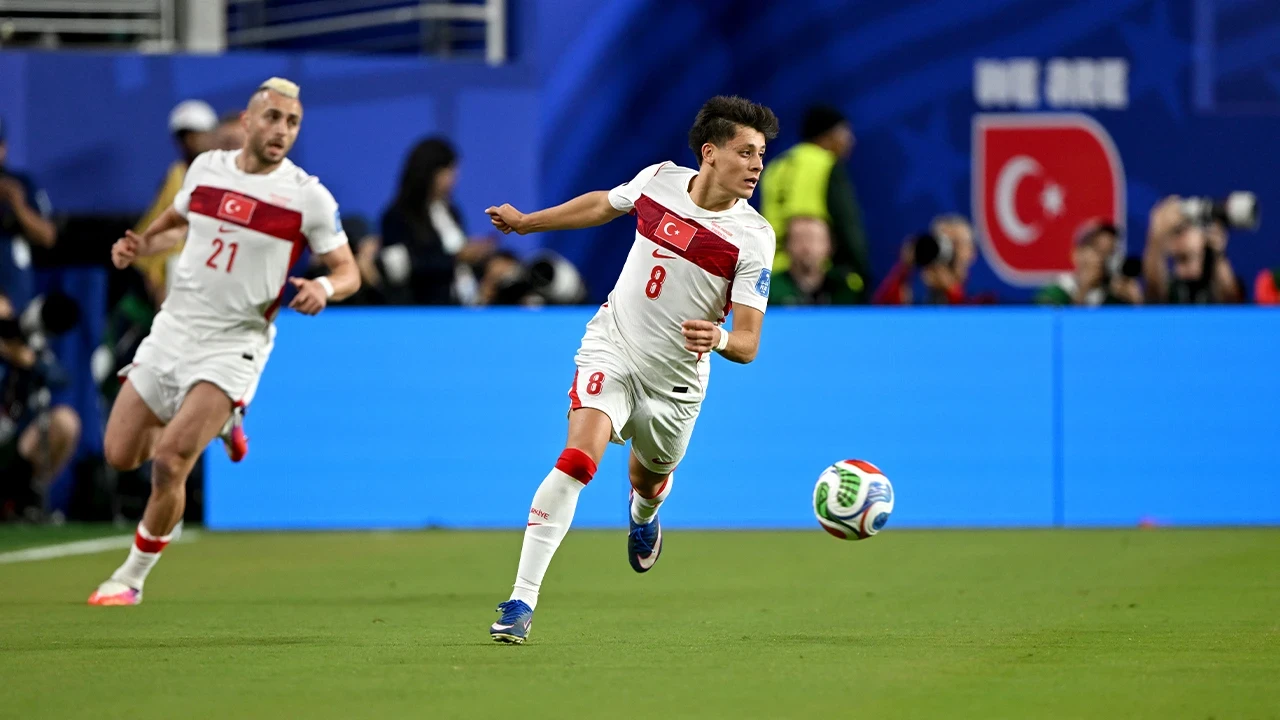 A Milli Takım'ın Dünya Kupası fiyaskosuna Türk futbol kamuoyunda eleştiri yağdı