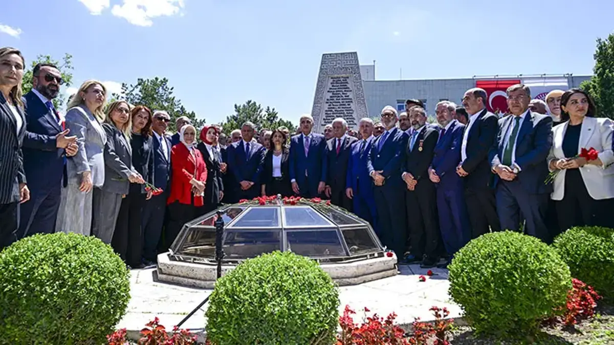Hain darbe girişiminin 10. yılı! Demokrasi için yan yana: TBMM'de milli duruş