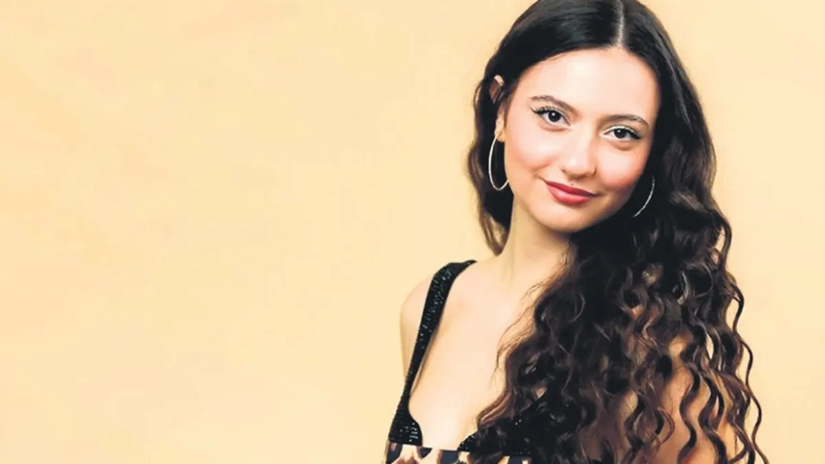 Türk müzisyen Su Yavuz berklee'de tarih yazdı: Instrumental Performance ödülü sahibi oldu