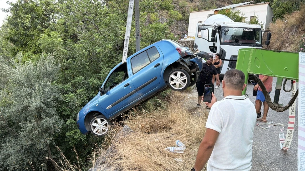 Uçurumda asılı kaldı, beton mikseri can simidi oldu