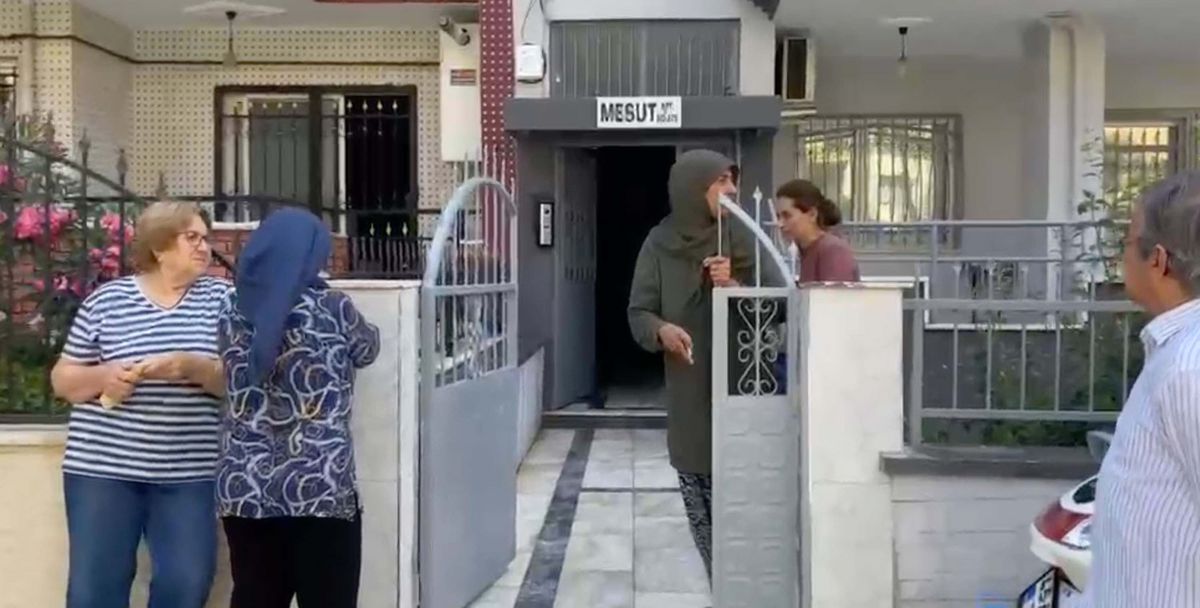 Tartıştığı boşanma aşamasındaki eşini öldürdü, kızını yaraladı