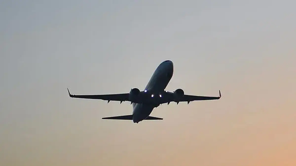 İran'da yolcu uçağı iniş sırasında pistten çıktı