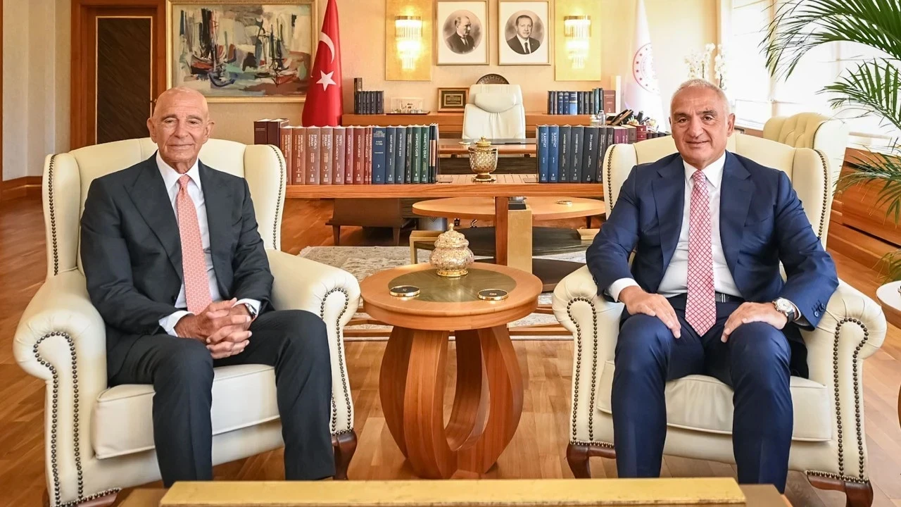 Kültür ve Turizm Bakanı Ersoy, Tom Barrack ile görüştü