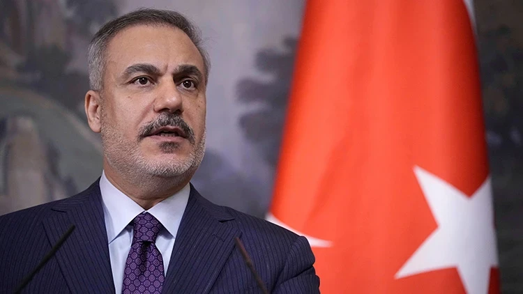 Dışişleri Bakanı Hakan Fidan'dan çifte temas