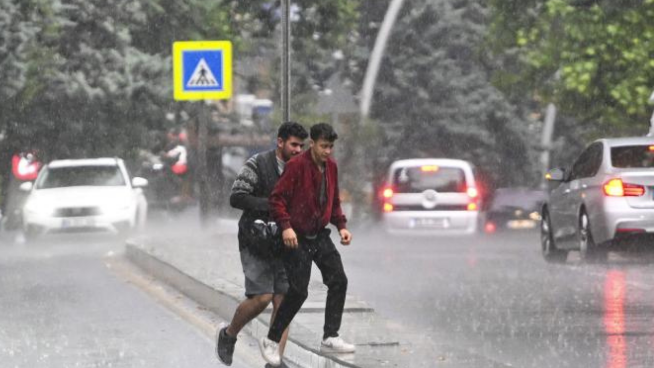 Ankara için gök gürültülü sağanak uyarısı