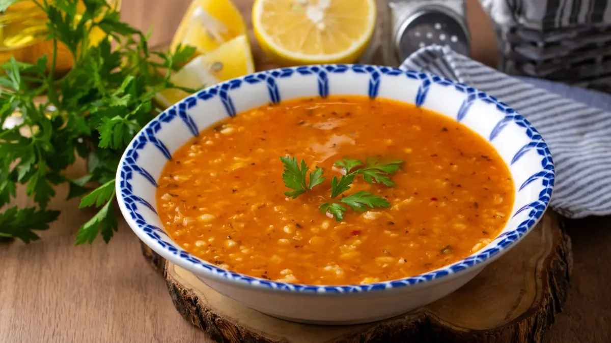 Sıcacık ve yumuşacık içimli: Ezogelin çorbası tarifi