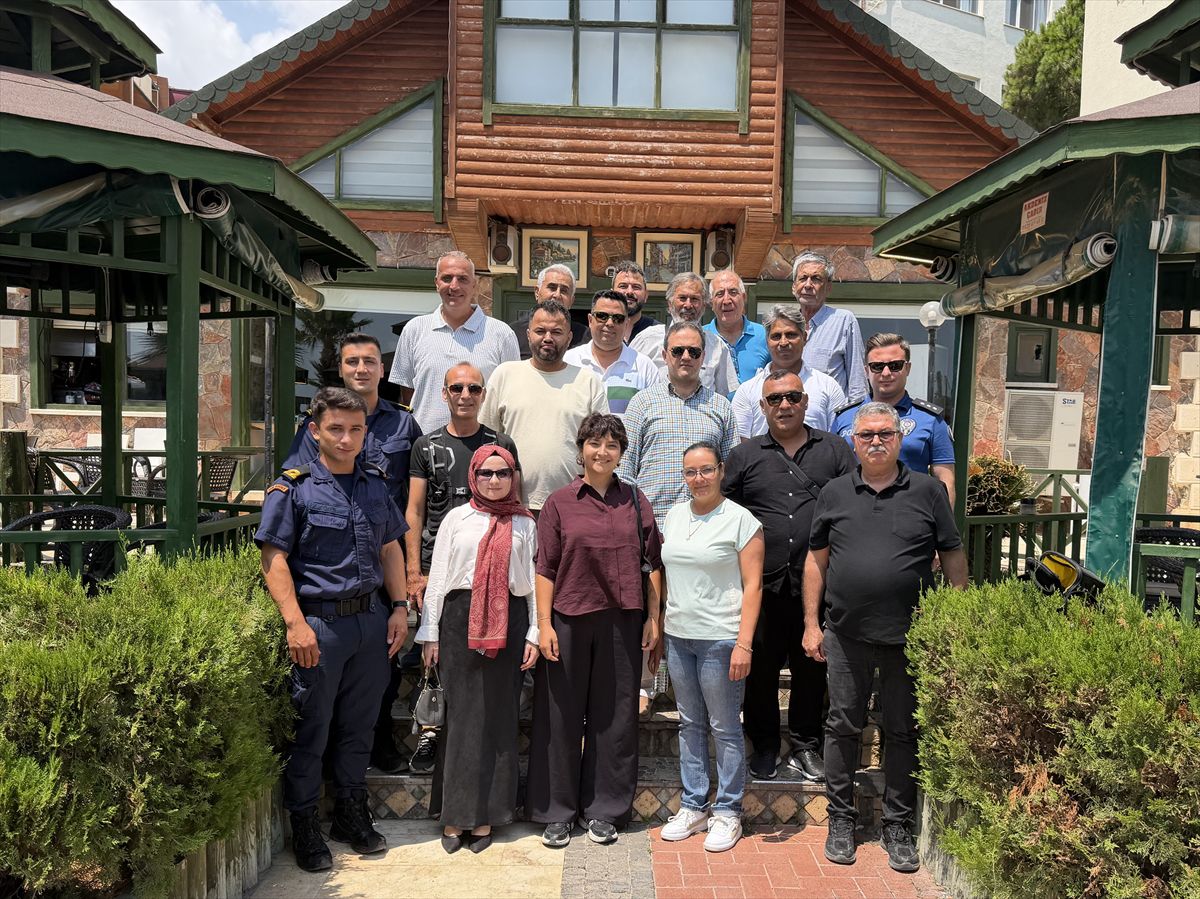 Silifke Kaymakamı Eyüp Fırat, ilçedeki gazetecilerle bir araya geldi