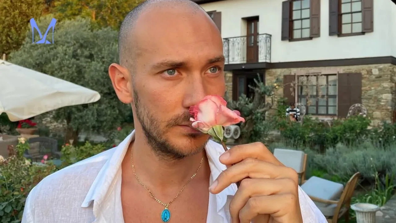 Foşur foşur temizlik videolarıyla tanınan Cem Özkök'ten duygulandıran paylaşım! Çocukluk fotoğrafı gündem oldu