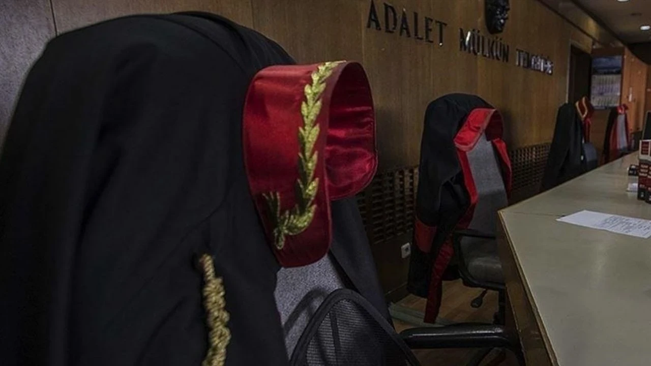 Yargıda devrim gibi karar! Hukuki konuyu bilirkişiye paslayan hakim ve savcılara uyarma cezası geliyor