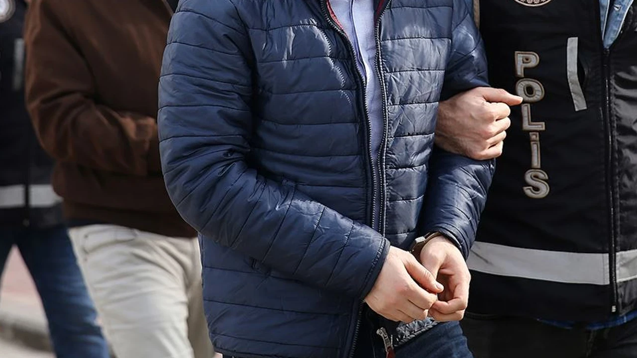 Altı İlde 'Sahte Başkan' Tuzağı: Üç Kişi Tutuklandı
