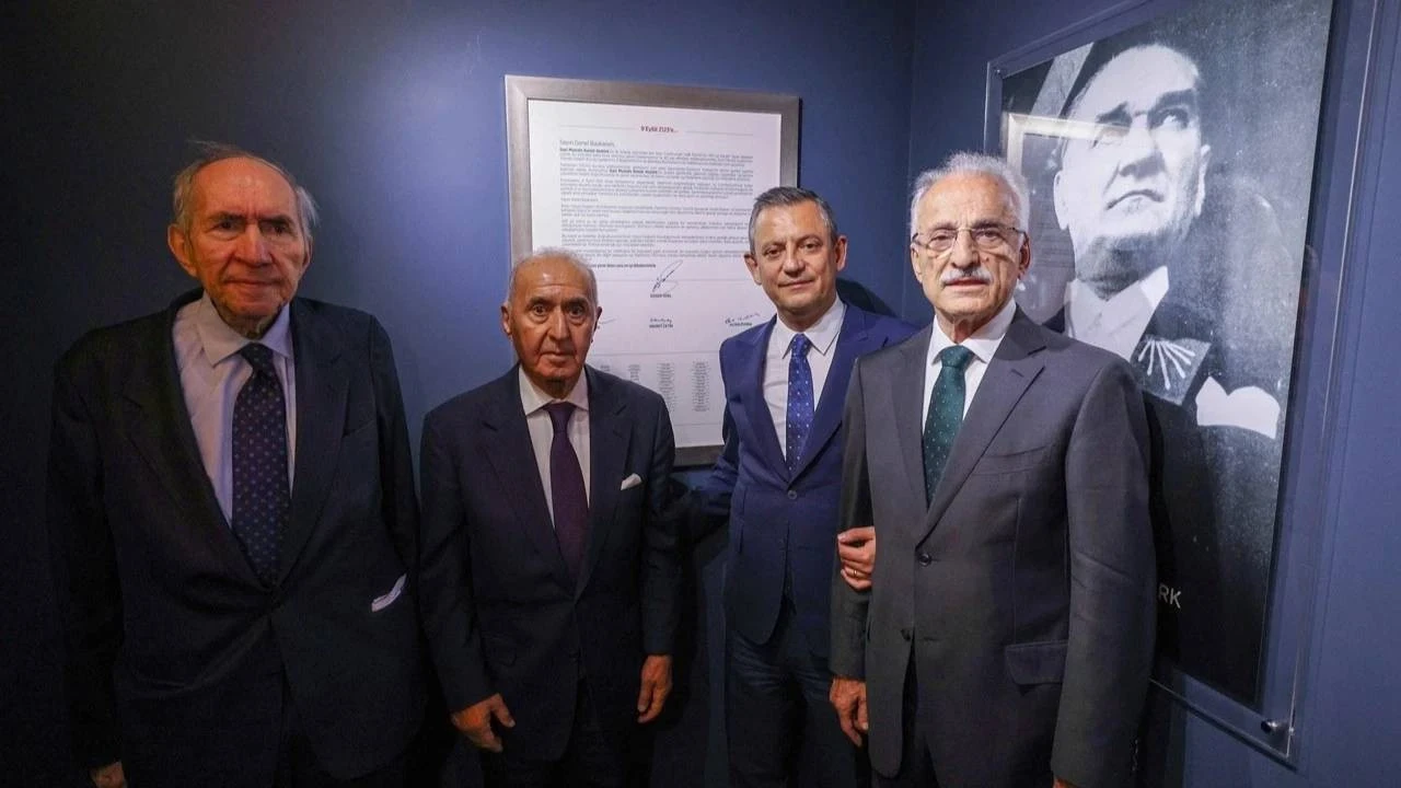 Özgür Özel'in abilerine arşiv tokadı: Partiyi yönetmeyen adamlar!
