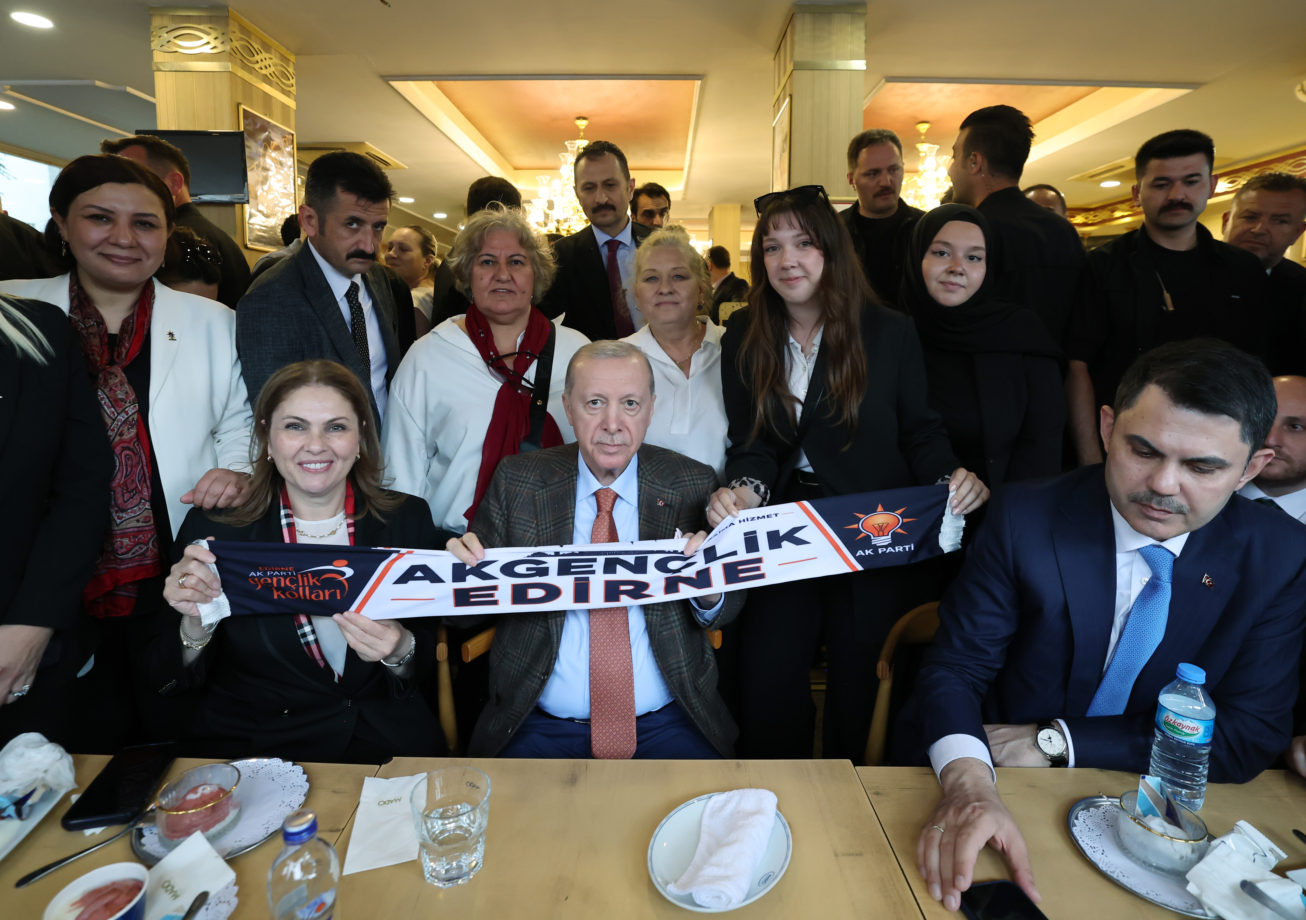 Cumhurbaşkanı Erdoğan, Edirne'de vatandaşlarla bir araya geldi
