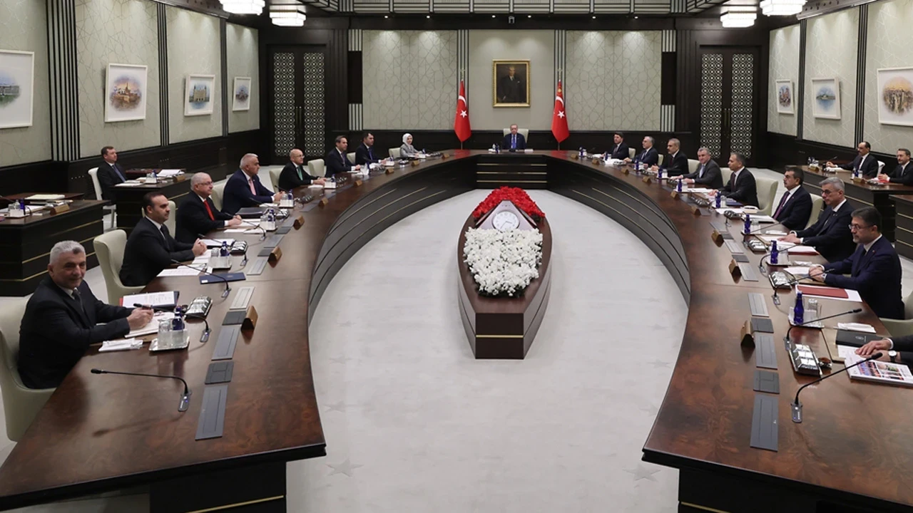 Kabine revizyonu kulisi 4 bakan gidiyor Talat Atilla yazdı