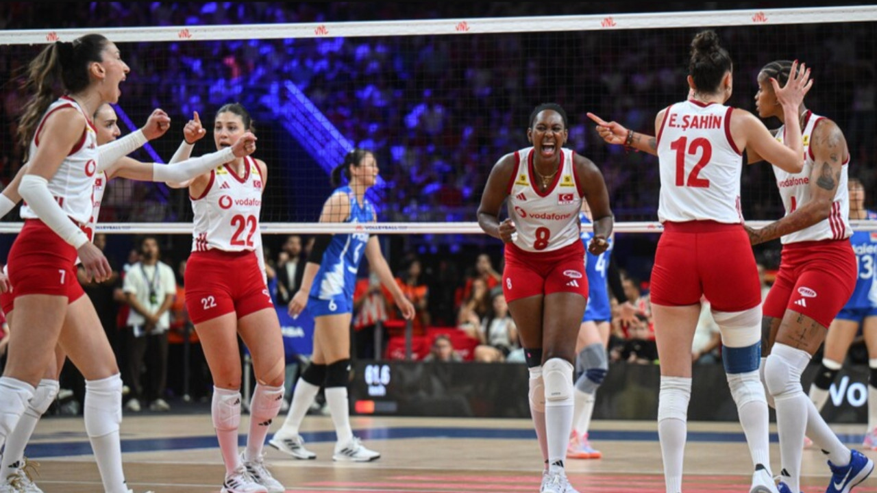 A Milli Kadın Voleybol Takımı, Çin'i 3-2 yendi