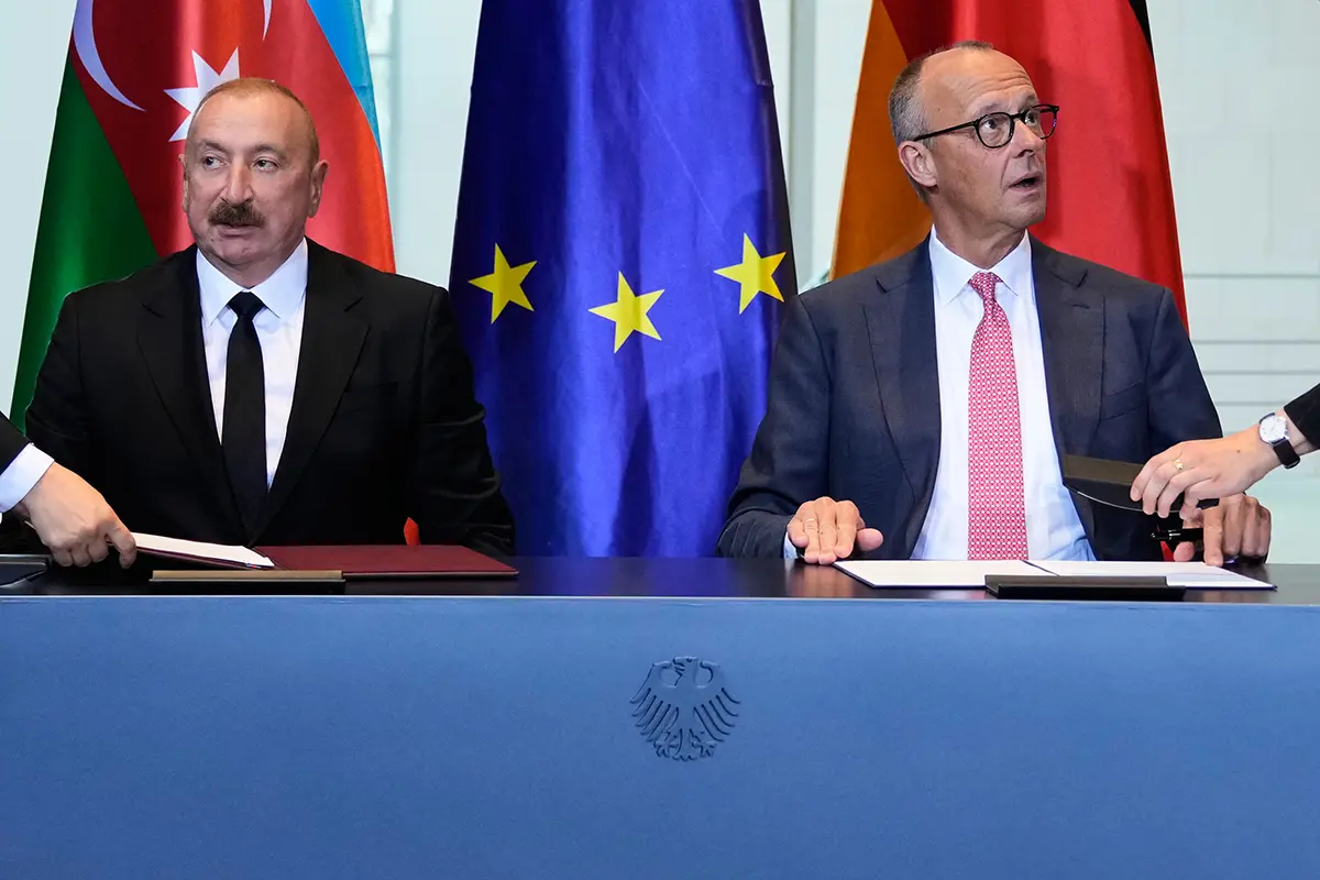 Ortak basın toplantısında soğuk duş! Gizli görüşme soruldu, Merz neye uğradığını şaşırdı
