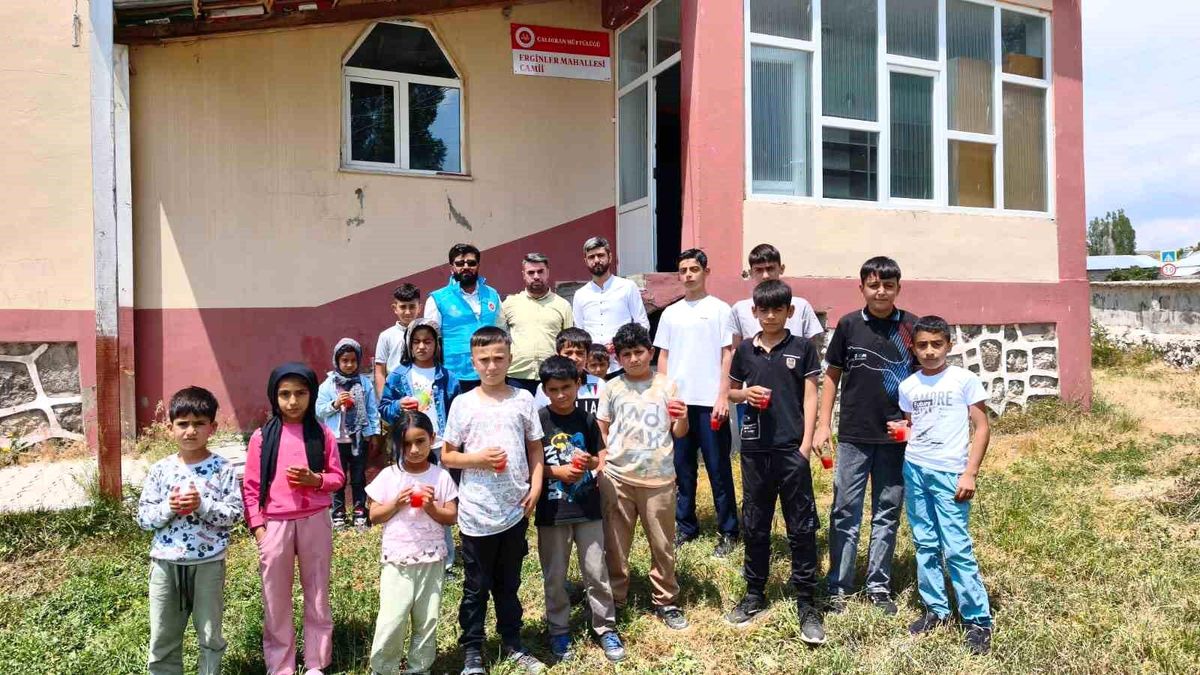 Çaldıran'da gençlik rüzgarı ve "Dondurmacı Hoca" Coşkusu: Yaz Kur'an kursları turnuvalarla renkleniyor