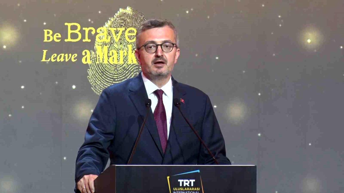 İletişim Başkanı Duran: "Gerçekleri olduğu gibi anlatmanın cesaret gerektirdiği bir dönemdeyiz"