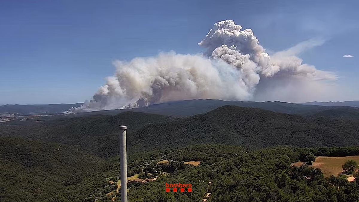 Costa Brava yangını: 750 hektar kül oldu, 12 bin kişi kapandı