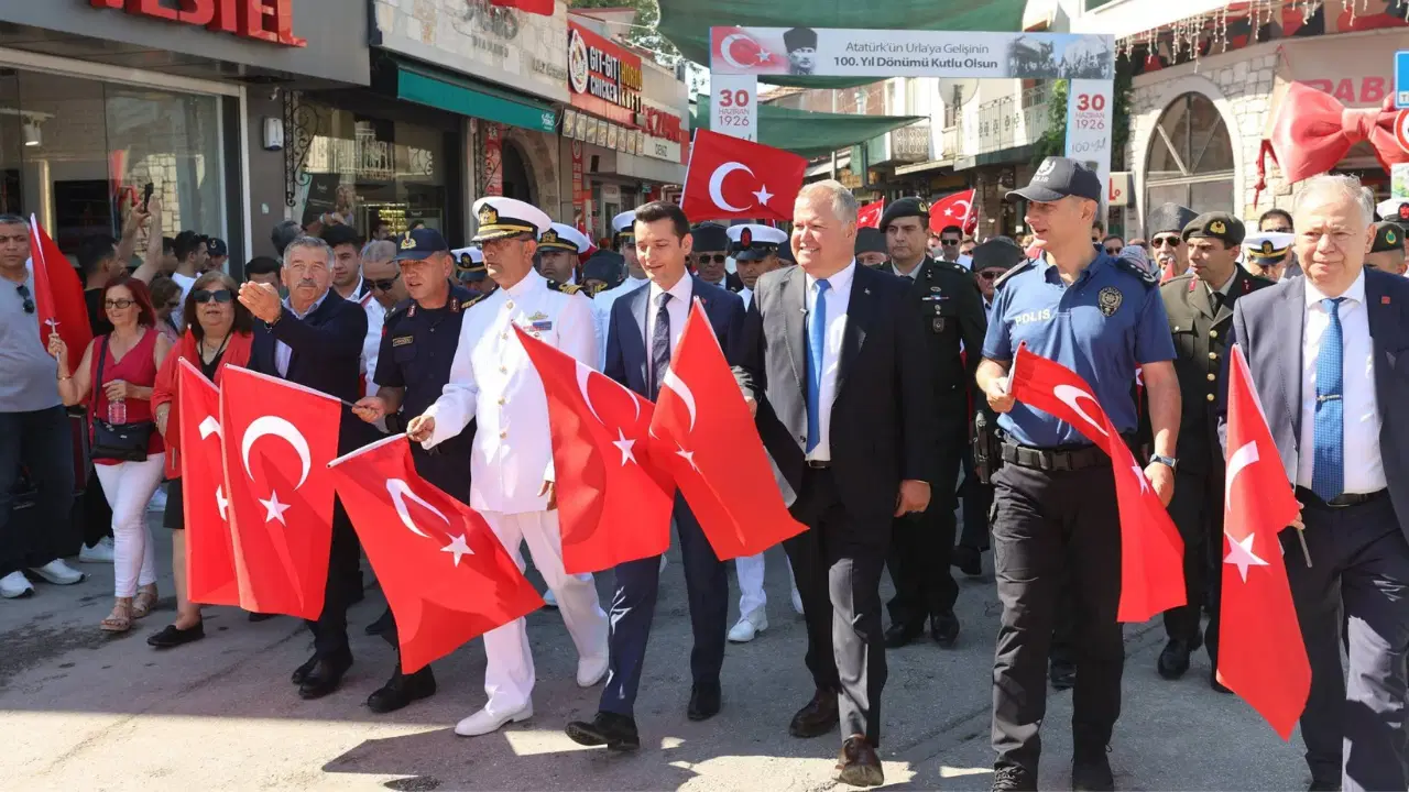 Atatürk'ün Urla'ya gelişinin 100. yılı coşkuyla kutlandı