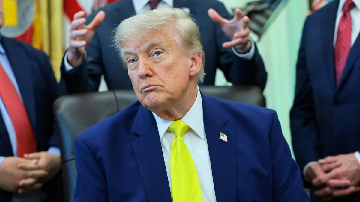 Trump'tan Küba ve İran açıklaması: Sıradaki hedefi ilan etti