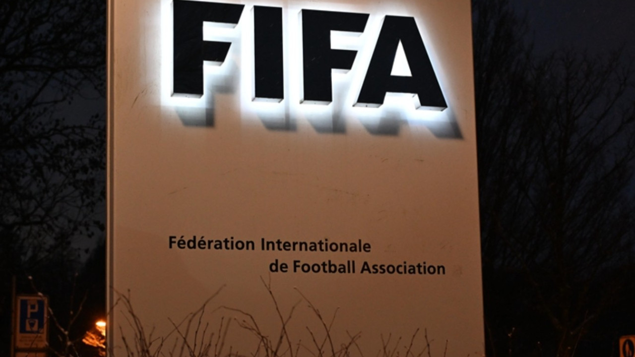 FIFA'dan 3 Türk kulübüne transfer yasağı