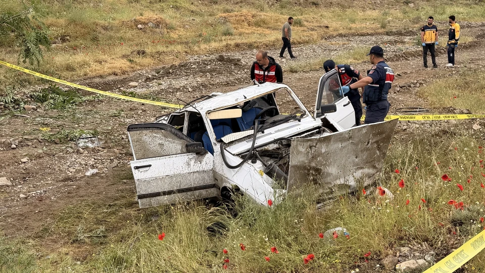 Yozgat Yerköy'de feci trafik kazası: Köprüden uçan araçtaki iki çocuk hayatını kaybetti | Gündem Haberleri