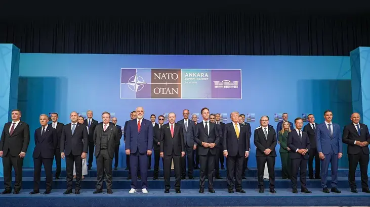 NATO liderleri Ankara'da aile fotoğrafında buluştu