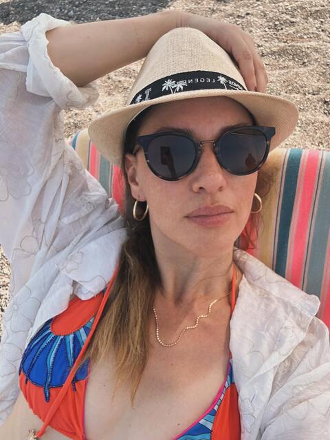 Evrim Alasya'nın tatil pozları